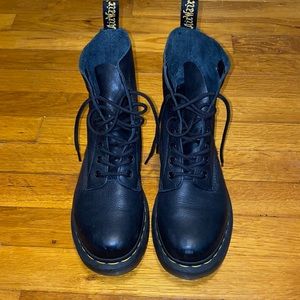 Dr. Martens 1460 Women’s boots